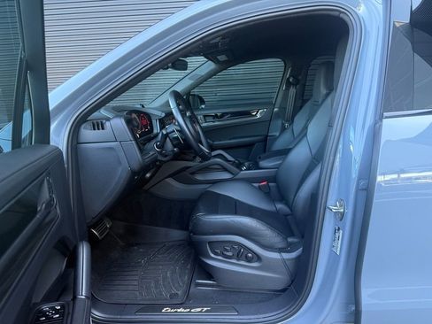 Used 2024 Porsche Cayenne Turbo GT image 7