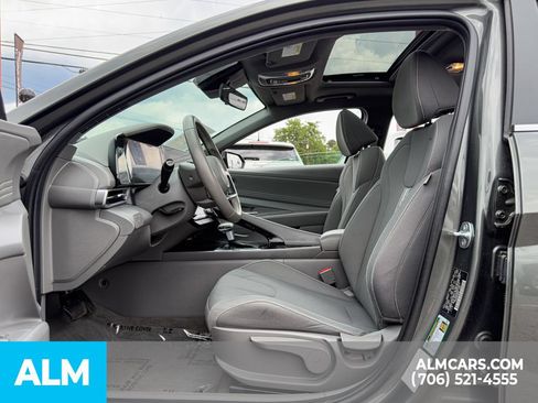 Used 2025 Hyundai Elantra SEL FWD image 10