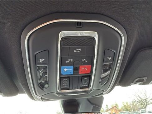 New 2026 Jeep Grand Cherokee Laredo image 22