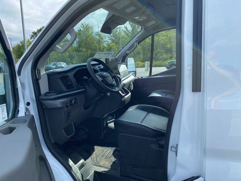 New 2025 Ford Transit 150 Low Roof RWD image 29