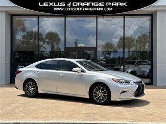 Used 2017 Lexus ES 350 w/ Luxury Package FWD video 1