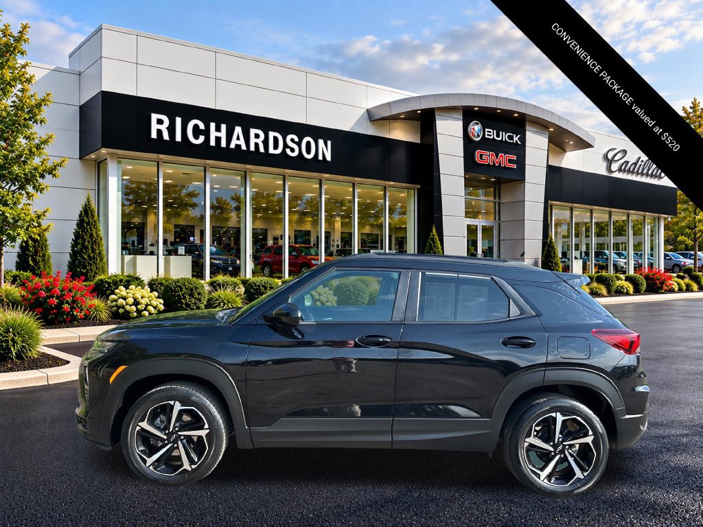 Used 2023 Chevrolet TrailBlazer RS w/ Convenience Package AWD/4WD image 2