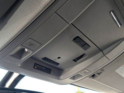 Used 2018 Chevrolet Silverado 1500 LTZ image 32