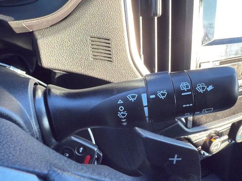 Used 2019 Subaru Crosstrek 2.0i Premium image 13