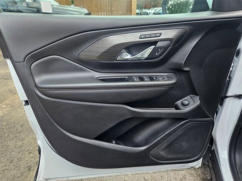 Used 2021 GMC Terrain SLT image 11