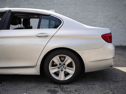 Used 2011 BMW 528i Sedan image 11