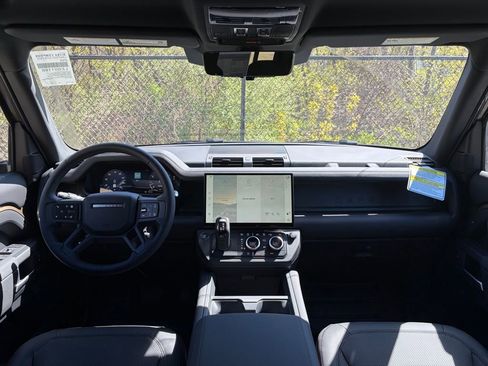 New 2026 Land Rover Defender 110 X-Dynamic SE AWD/4WD image 18