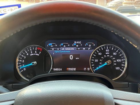 Used 2020 Ford Expedition XLT w/ Equipment Group 202A RWD image 32