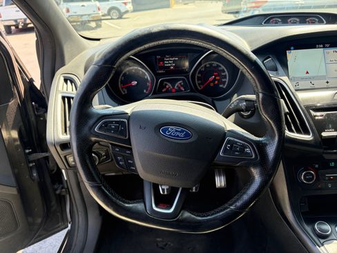 Used 2016 Ford Focus ST w/ Equipment Group 402A FWD image 9