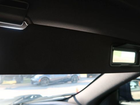 Used 2016 Jaguar F-TYPE R image 31