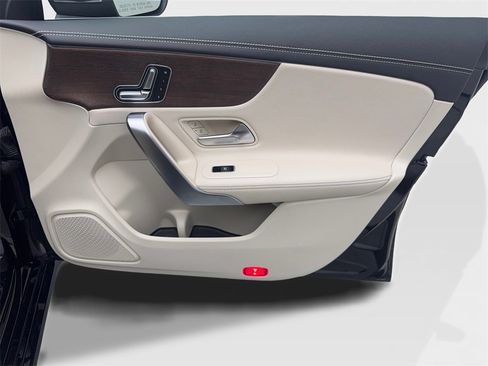 Used 2022 Mercedes-Benz CLA 250 CLA 250 image 46