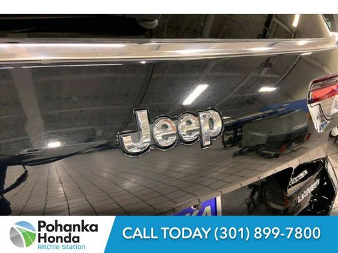 Used 2023 Jeep Grand Cherokee L Laredo w/ Luxury Tech Group I image 32