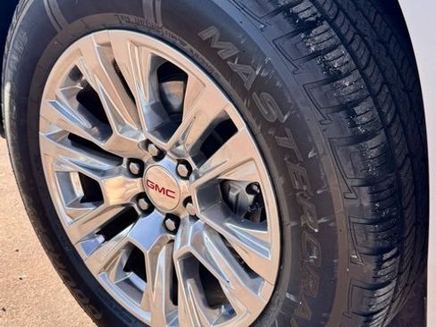 Used 2022 GMC Yukon Denali image 24