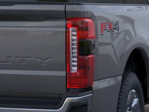 New 2026 Ford F250 4x4 Crew Cab Super Duty image 21