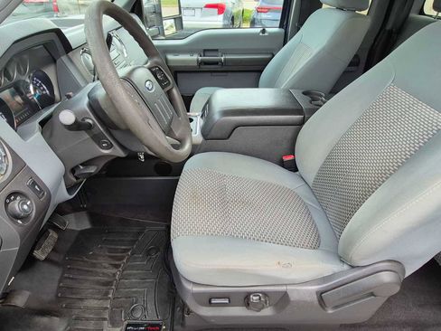Used 2011 Ford F250 XLT w/ XLT Premium Pkg AWD/4WD image 14