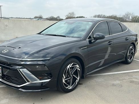 Used 2024 Hyundai Sonata SEL w/ Convenience Package image 9