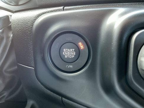 Used 2022 Jeep Wrangler Unlimited Sahara w/ Cold Weather Group image 22