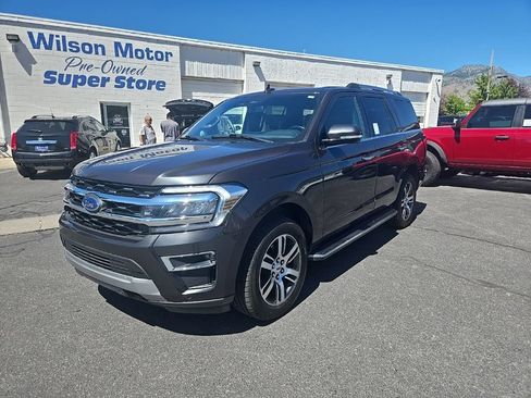 Used 2023 Ford Expedition Limited AWD/4WD image 1