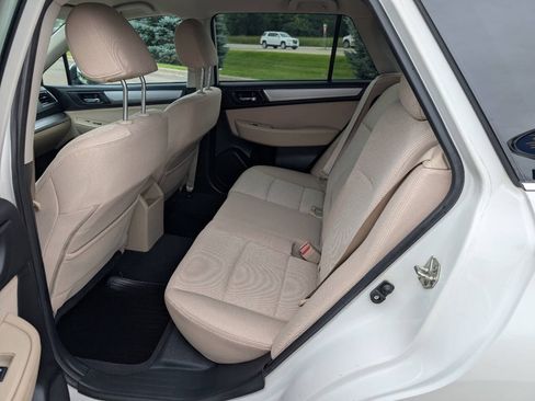 Used 2017 Subaru Outback 2.5i Premium AWD/4WD image 14