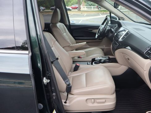 Used 2016 Honda Pilot Touring image 24