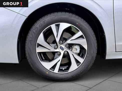 Used 2025 Subaru Legacy Premium AWD/4WD image 11