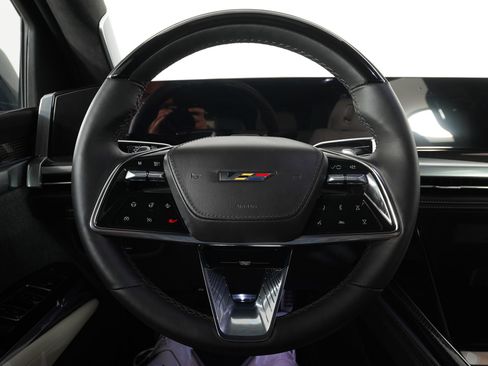Used 2026 Cadillac Escalade V w/ LPO, ONYX Package AWD/4WD image 20