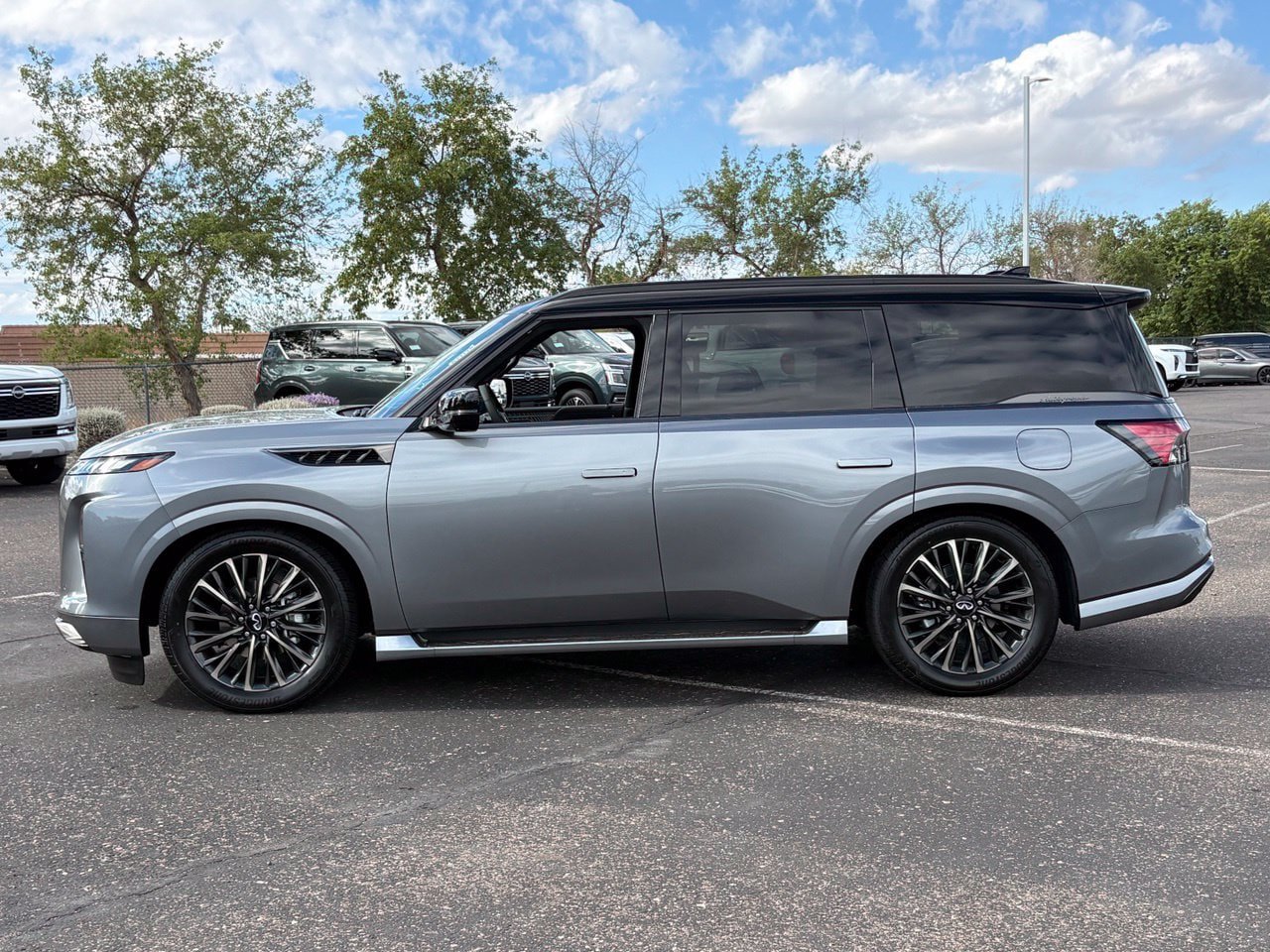 New 2027 INFINITI QX80 Autograph AWD/4WD image 3