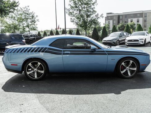 Used 2016 Dodge Challenger R/T RWD image 3