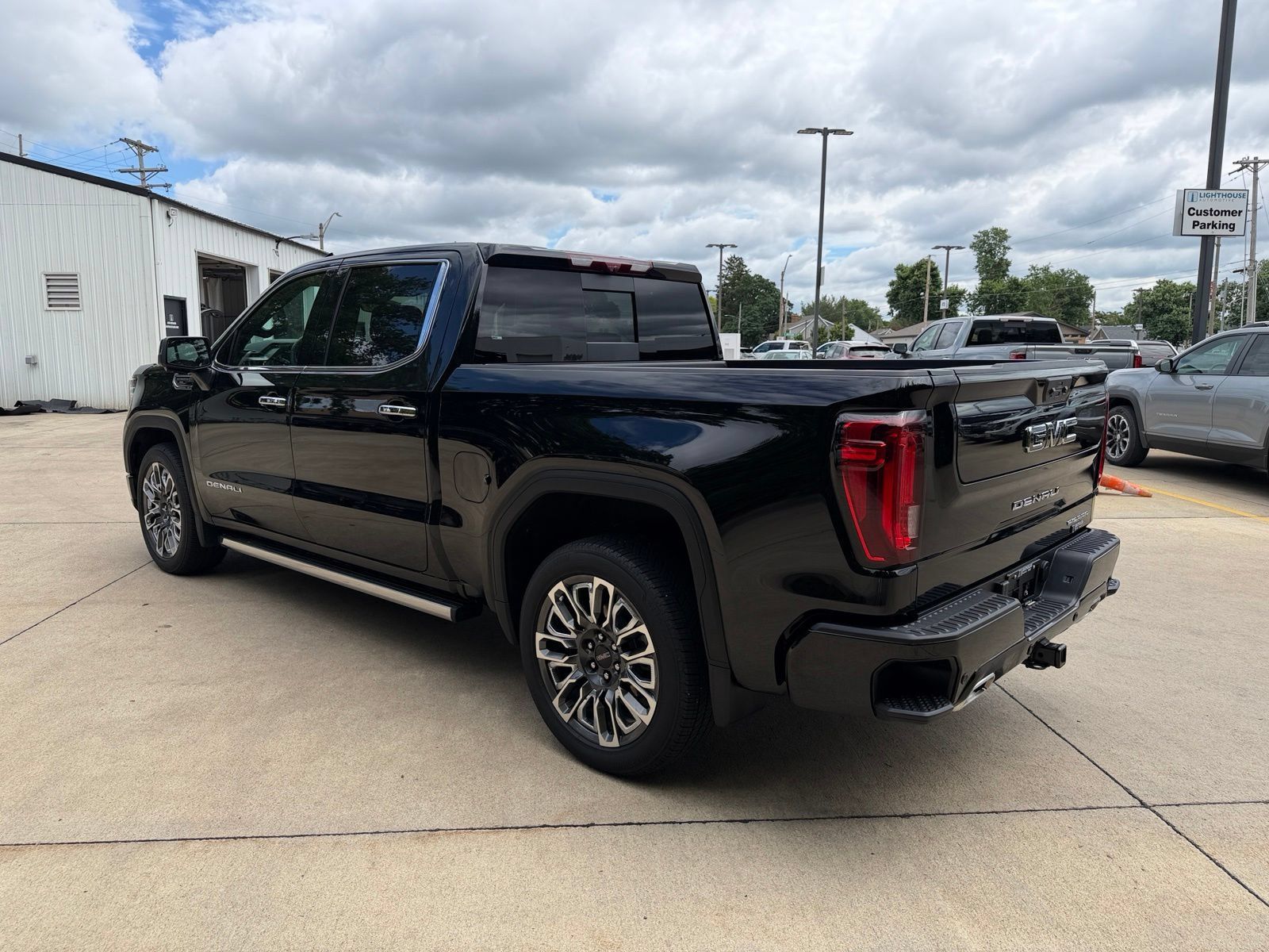 Used 2024 GMC Sierra 1500 Denali Ultimate AWD/4WD image 28
