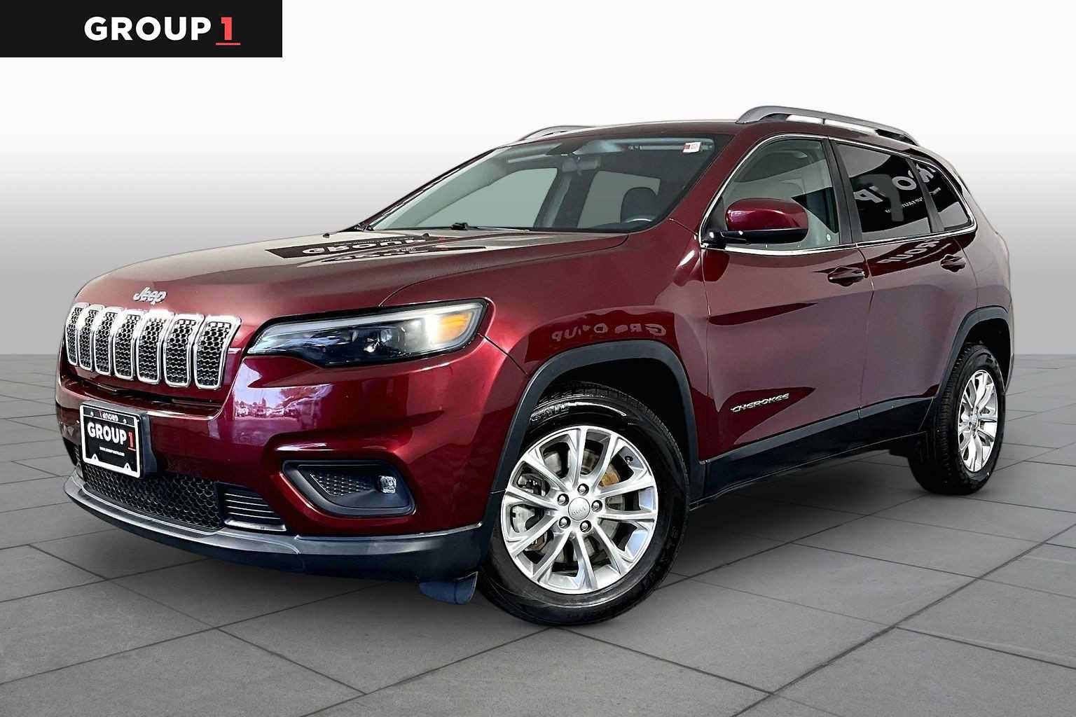 Used 2019 Jeep Cherokee Latitude w/ Popular Appearance Group FWD image 1