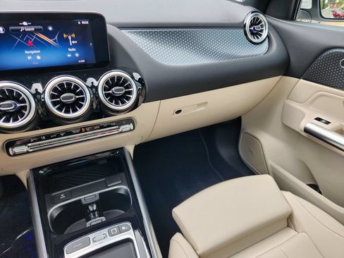 Certified 2026 Mercedes-Benz GLA 250 4MATIC image 31