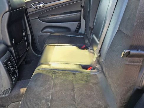 Used 2017 Jeep Grand Cherokee Altitude image 43