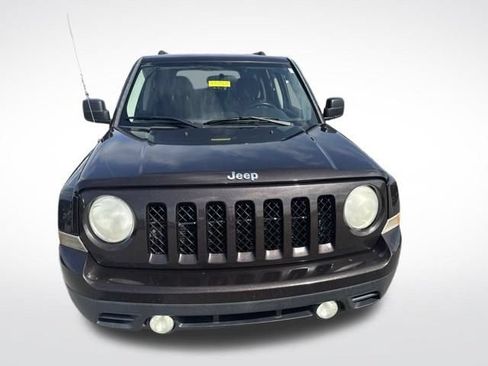 Used 2014 Jeep Patriot Latitude AWD/4WD image 8