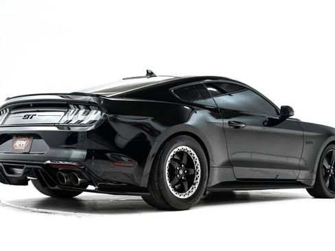 Used 2021 Ford Mustang GT w/ Equipment Group 301A image 4