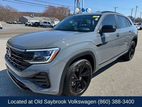Certified 2025 Volkswagen Atlas Cross Sport SEL R-Line AWD/4WD image 1