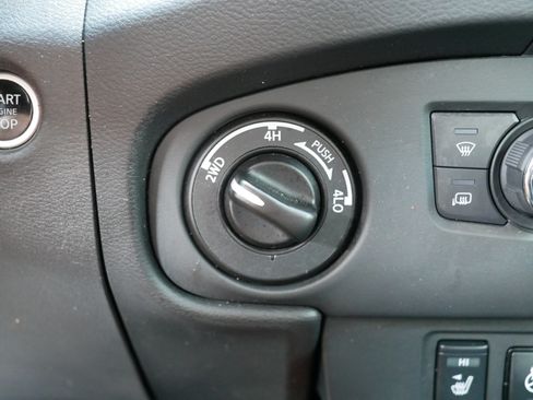 Certified 2024 Nissan Frontier PRO-4X w/ Pro Premium Package AWD/4WD image 31