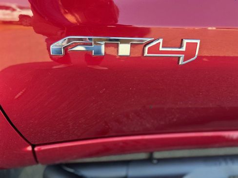 Used 2024 GMC Sierra 1500 AT4 w/ Technology Package image 8