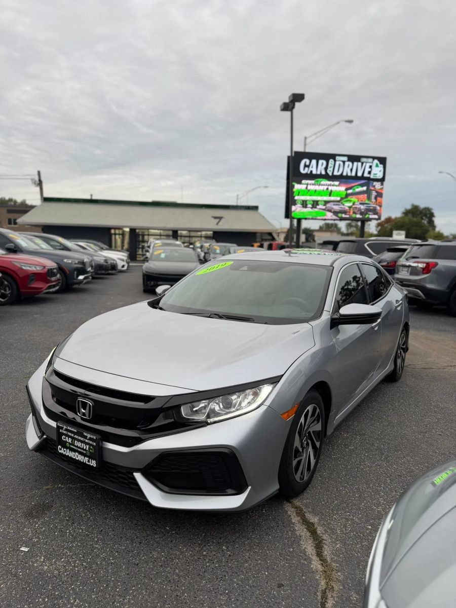 Used 2019 Honda Civic LX image 2