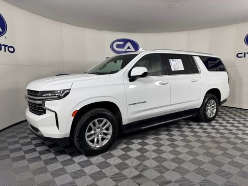 Used 2023 Chevrolet Suburban LT image 7