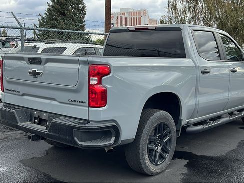 Used 2024 Chevrolet Silverado 1500 Custom Trail Boss w/ Turbomax Blackout Package AWD/4WD image 2