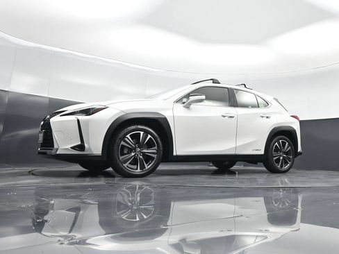 Used 2020 Lexus UX 250h w/ Premium Package AWD/4WD image 39