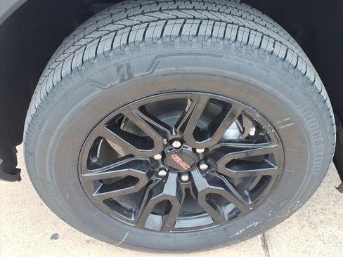 New 2026 GMC Sierra 1500 Elevation image 9