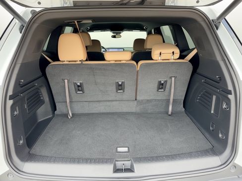 Used 2025 Buick Enclave Preferred w/ LPO, Floor Liner Package FWD image 28