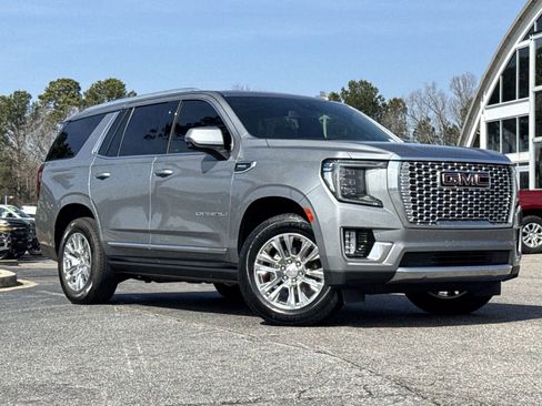 Used 2023 GMC Yukon Denali image 2