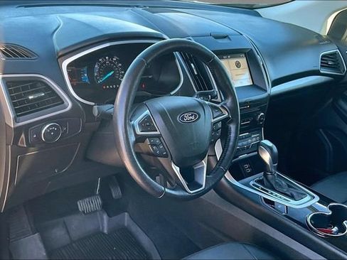 Used 2018 Ford Edge SEL w/ Equipment Group 201A AWD/4WD image 9