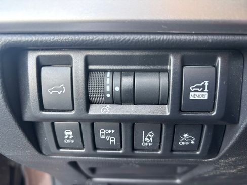 Used 2019 Subaru Outback 3.6R Touring w/ Popular Package #3A AWD/4WD image 17