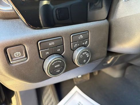 Used 2024 Chevrolet Silverado 1500 LT AWD/4WD image 8