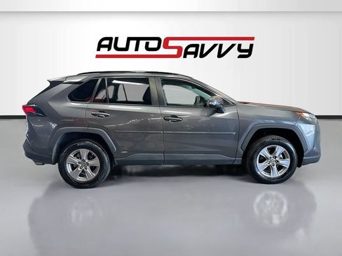 Used 2023 Toyota RAV4 LE AWD/4WD image 8