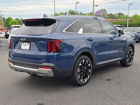 Used 2025 Kia Sorento EX w/ Panoramic Sunroof Package FWD image 7
