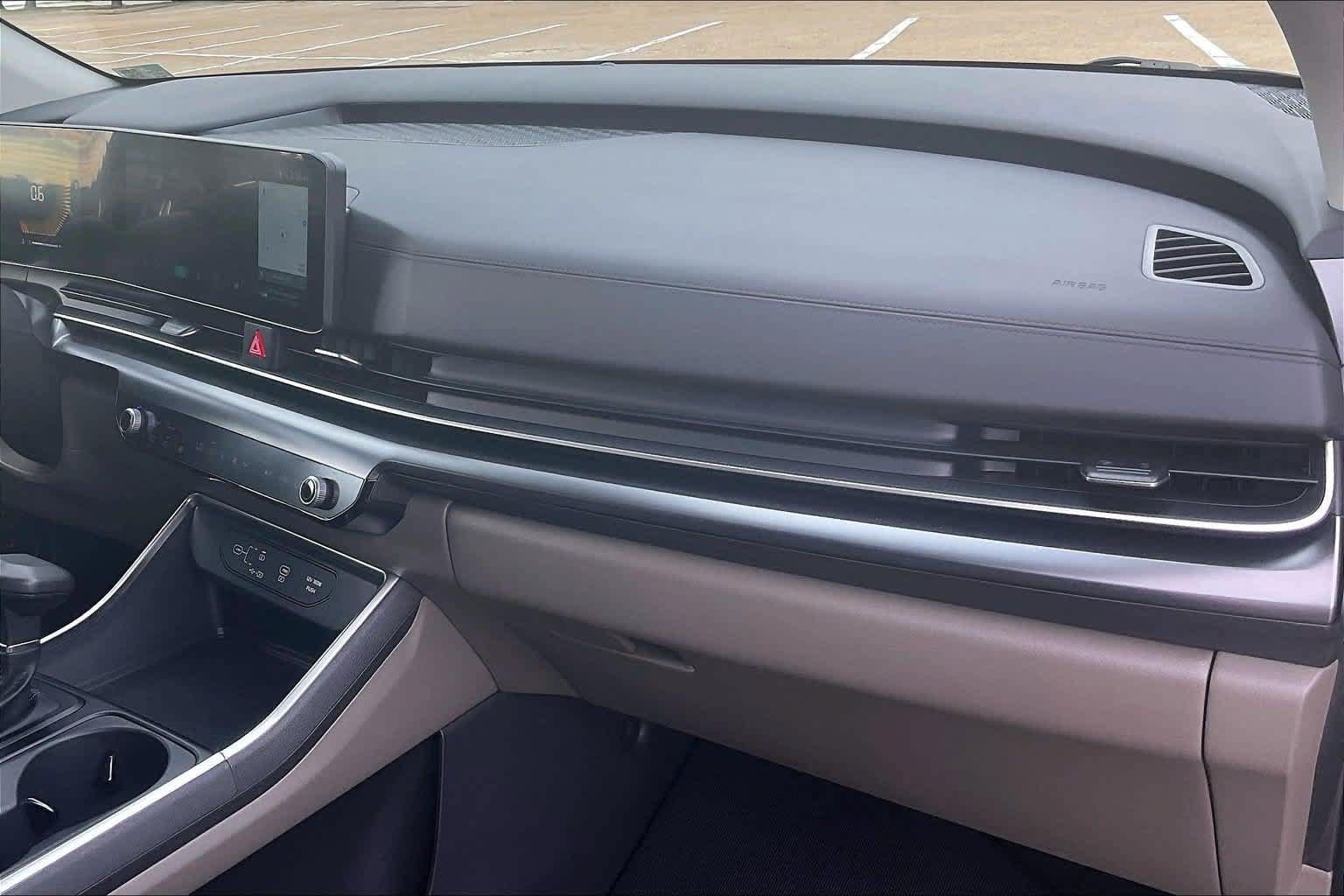Certified 2026 Kia Carnival FWD image 21